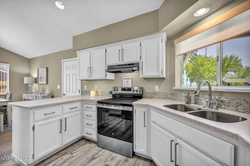 1331 Victoria Gardnerville NV 89460