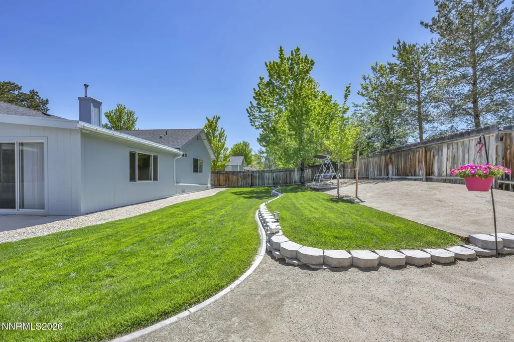 1331 Victoria Gardnerville NV 89460
