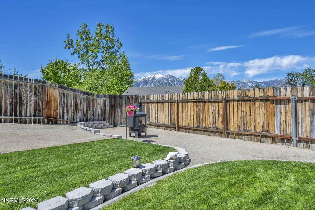 1331 Victoria Gardnerville NV 89460