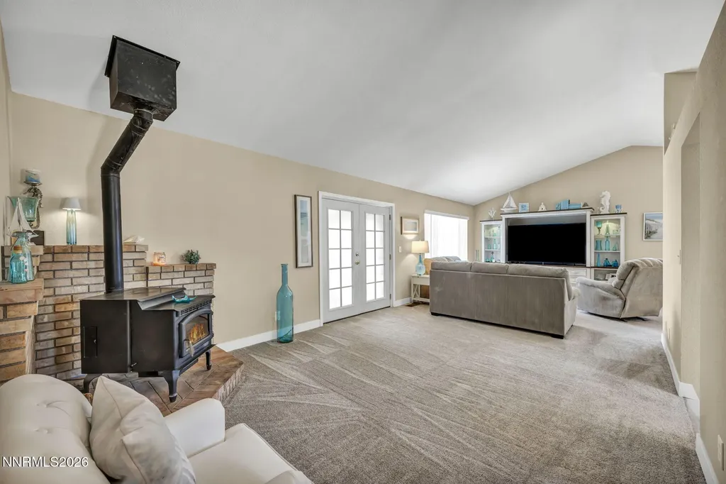 1331 Victoria Gardnerville NV 89460
