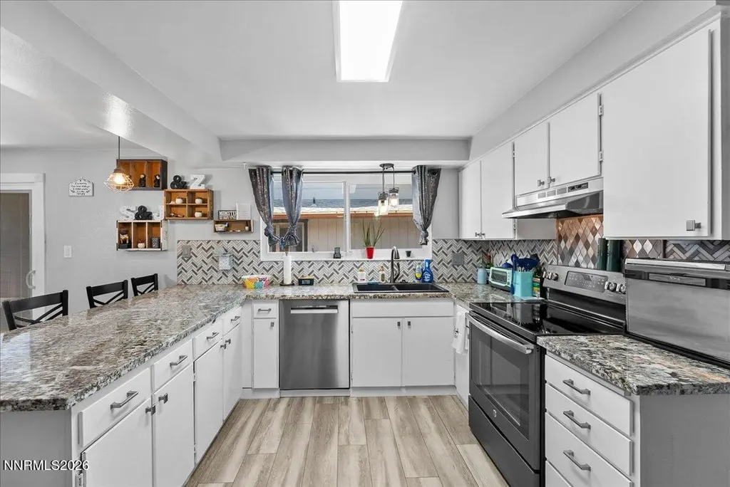 3264 Sandy Sparks NV 89431