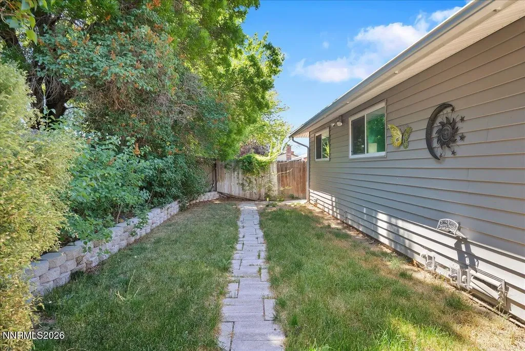 3264 Sandy Sparks NV 89431