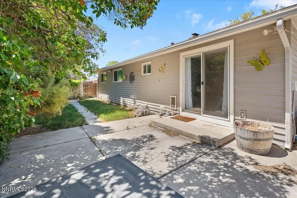 3264 Sandy Sparks NV 89431