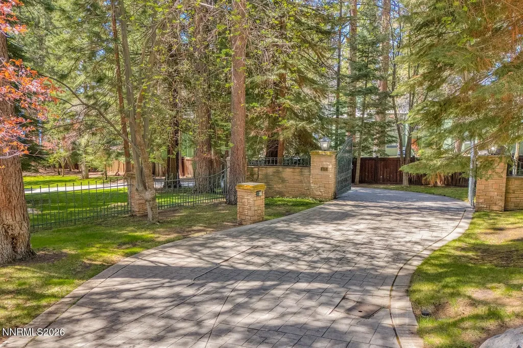 1011 Lakeshore Incline Village NV 89451