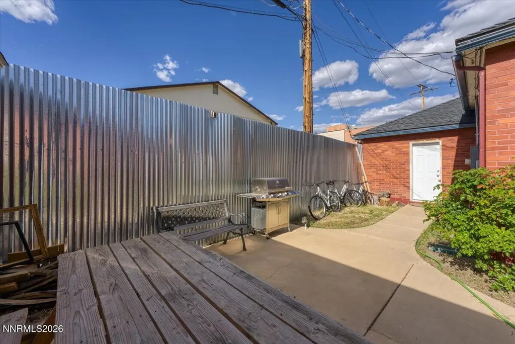 1025 Locust Reno NV 89502