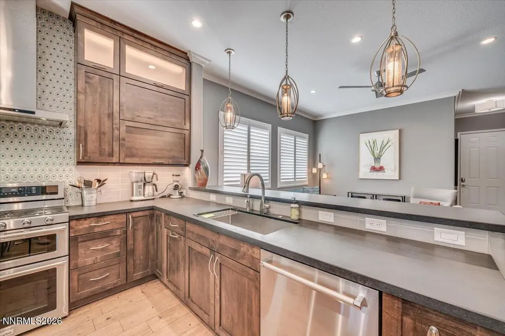 10562 Thistle Berry Reno NV 89521