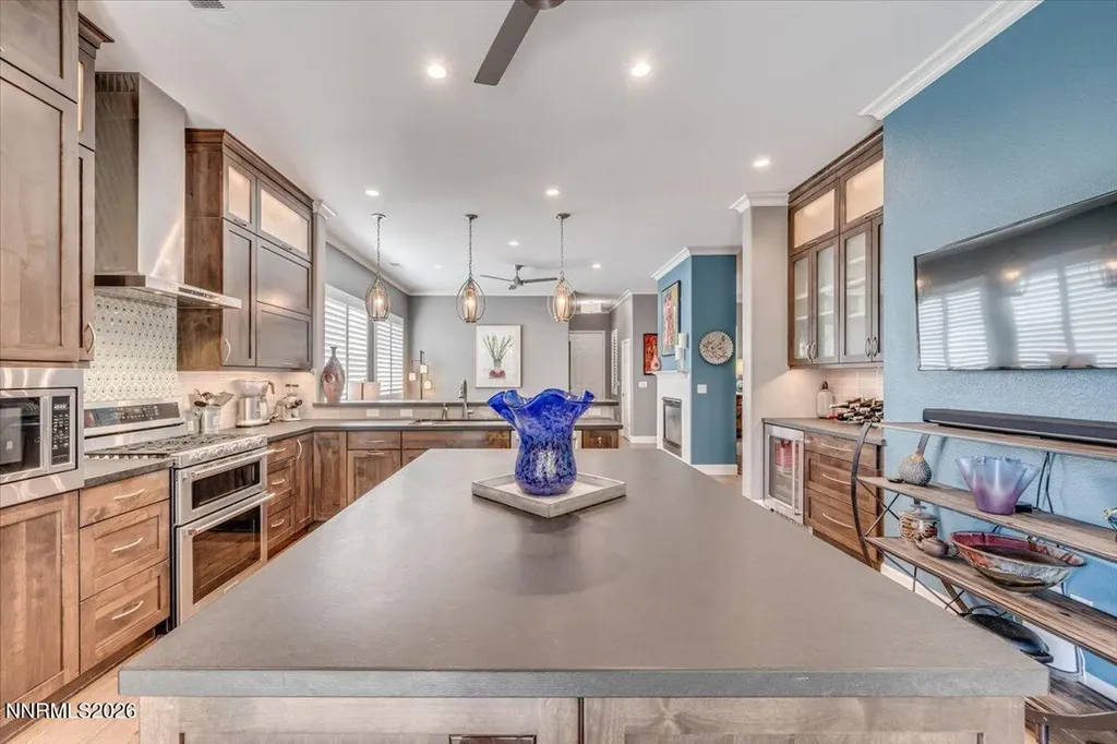 10562 Thistle Berry Reno NV 89521
