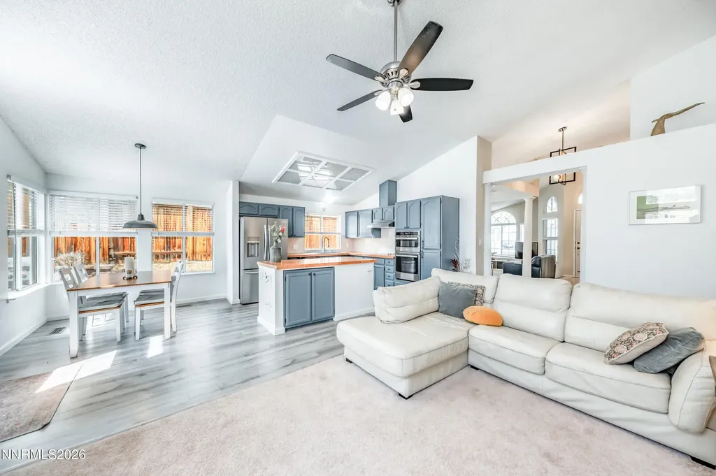 1789 Lakeland Hills Reno NV 89523