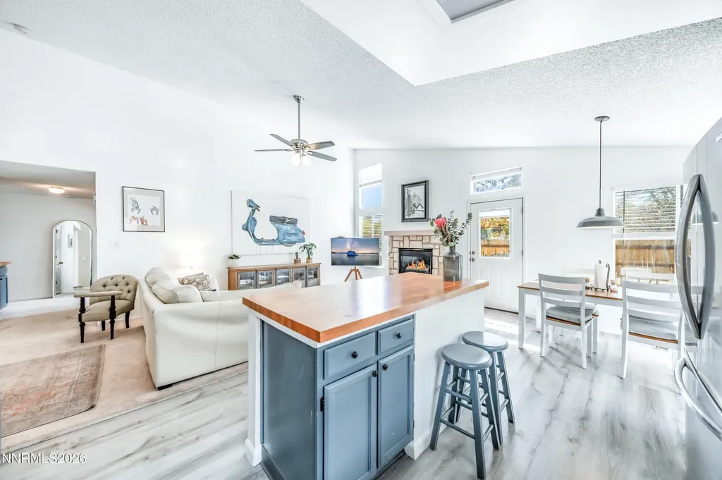 1789 Lakeland Hills Reno NV 89523