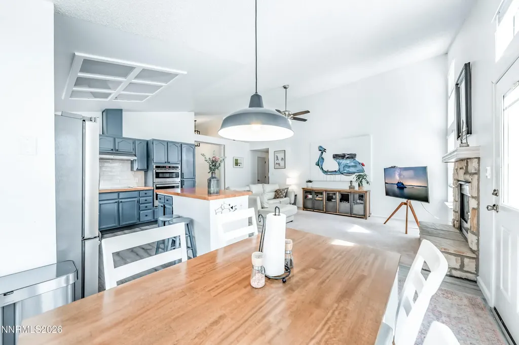 1789 Lakeland Hills Reno NV 89523
