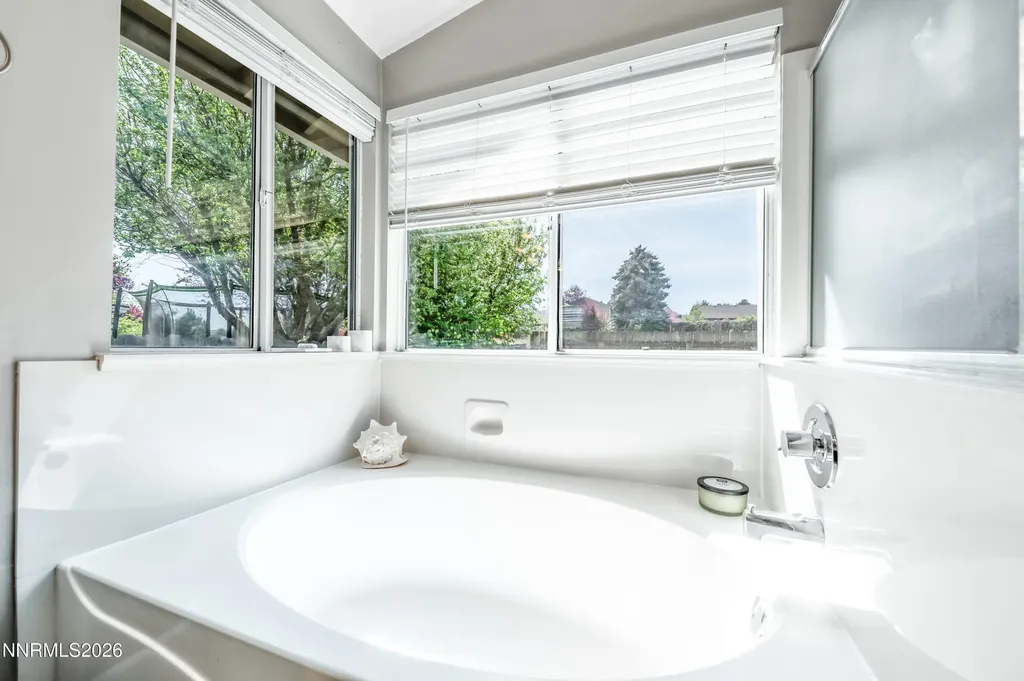 1789 Lakeland Hills Reno NV 89523