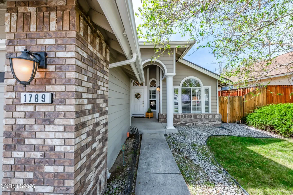 1789 Lakeland Hills Reno NV 89523