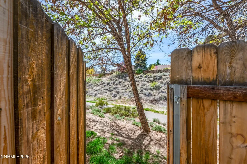 1789 Lakeland Hills Reno NV 89523