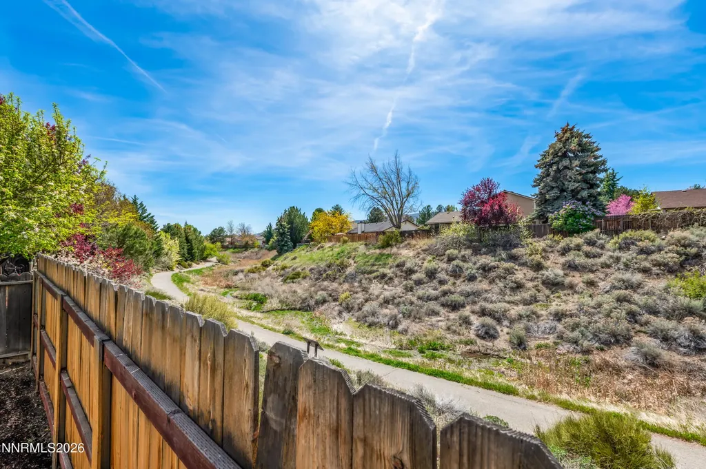 1789 Lakeland Hills Reno NV 89523