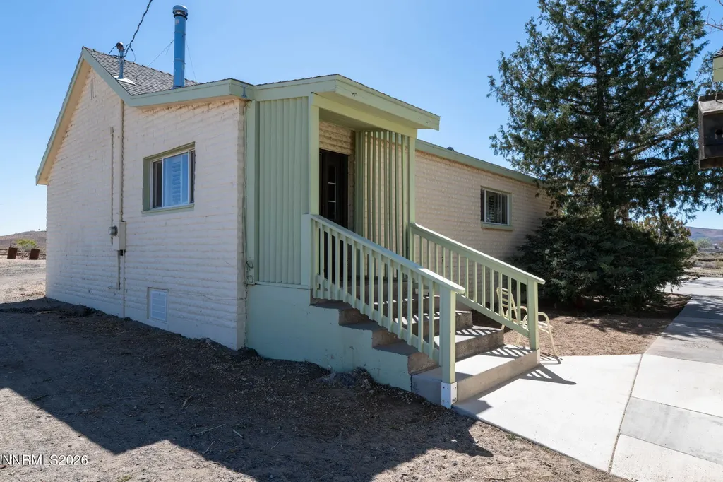 2605 Palm Silver Springs NV 89429