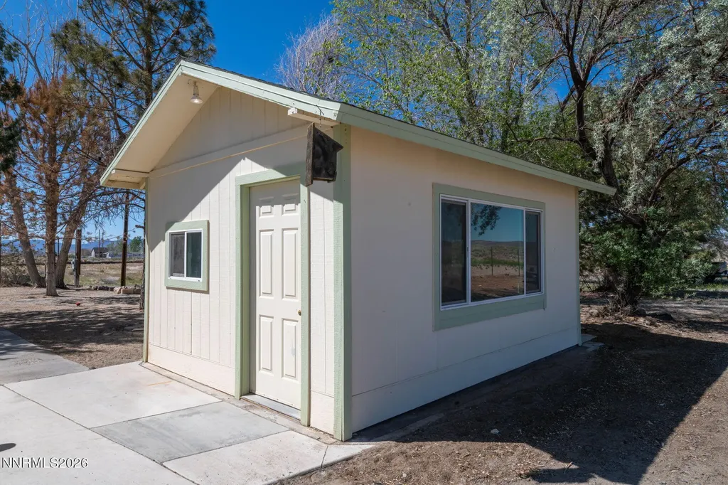 2605 Palm Silver Springs NV 89429