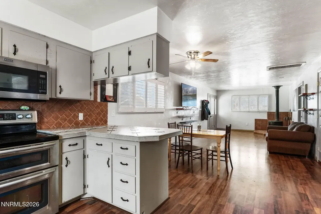 2605 Palm Silver Springs NV 89429
