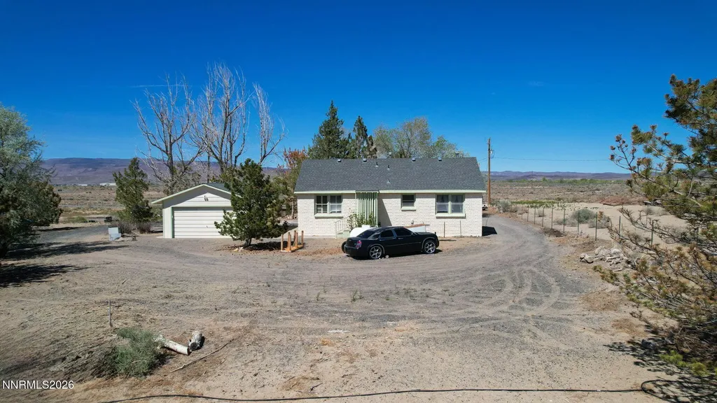 2605 Palm Silver Springs NV 89429