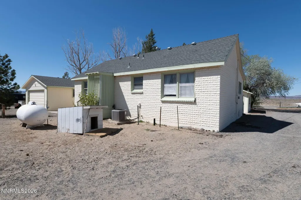 2605 Palm Silver Springs NV 89429