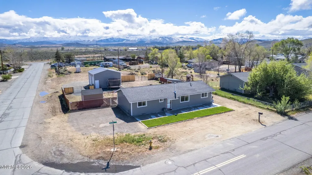 879 Whitney Gardnerville NV 89460