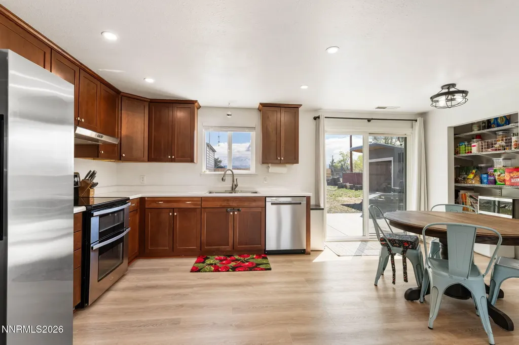 879 Whitney Gardnerville NV 89460