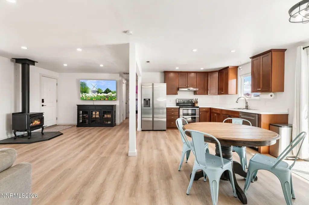 879 Whitney Gardnerville NV 89460