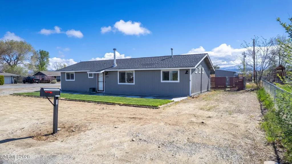 879 Whitney Gardnerville NV 89460