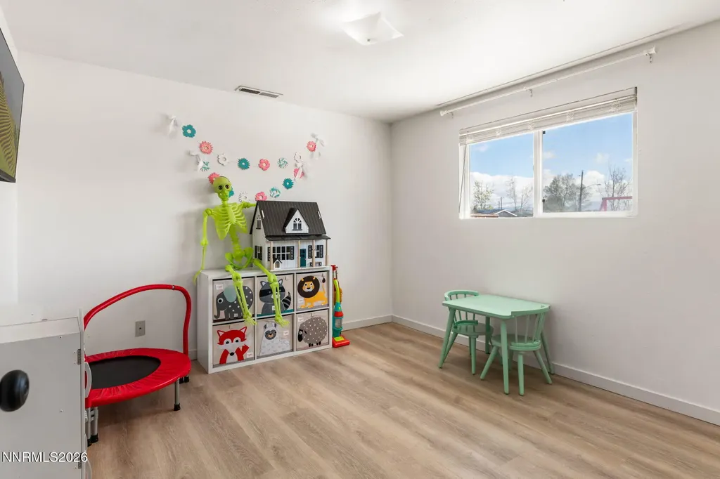 879 Whitney Gardnerville NV 89460