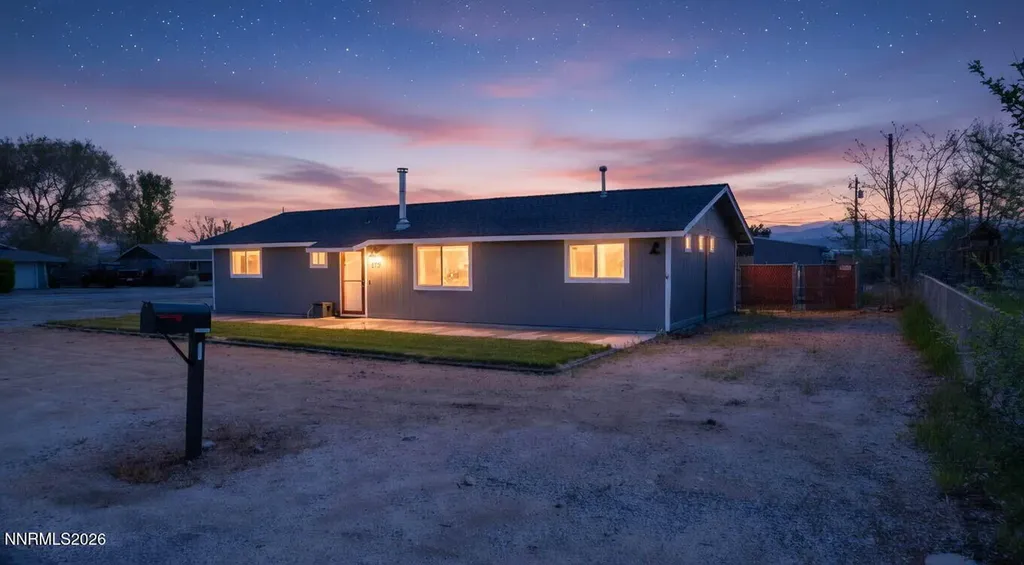 879 Whitney Gardnerville NV 89460