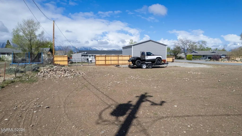 879 Whitney Gardnerville NV 89460
