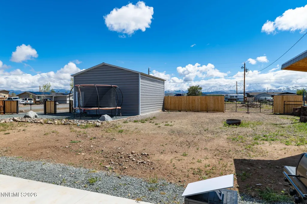 879 Whitney Gardnerville NV 89460