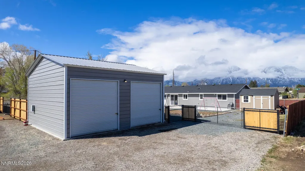 879 Whitney Gardnerville NV 89460