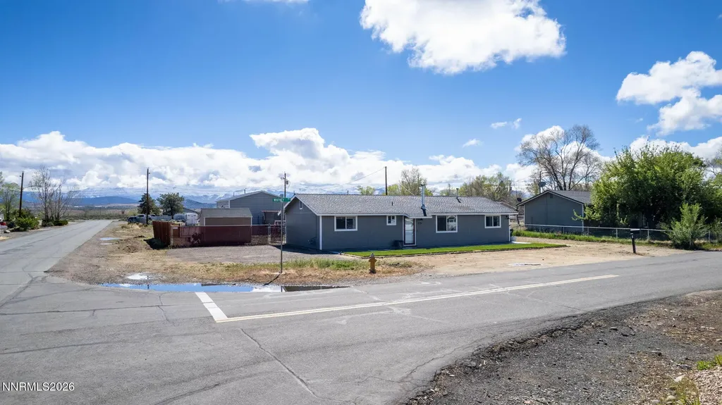 879 Whitney Gardnerville NV 89460
