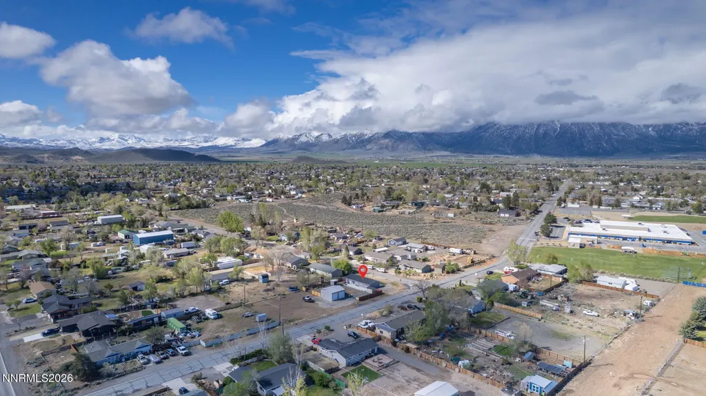 879 Whitney Gardnerville NV 89460