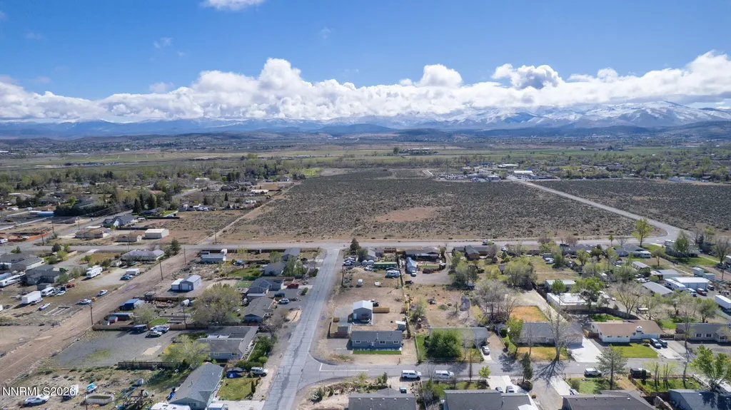 879 Whitney Gardnerville NV 89460