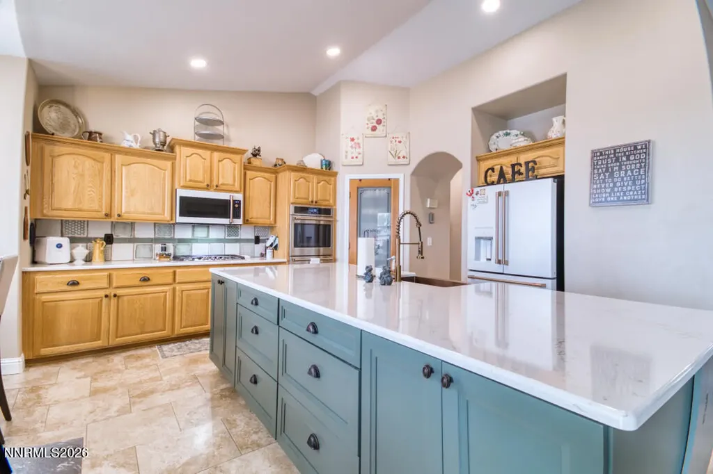 649 Saddle Horn Fernley NV 89408