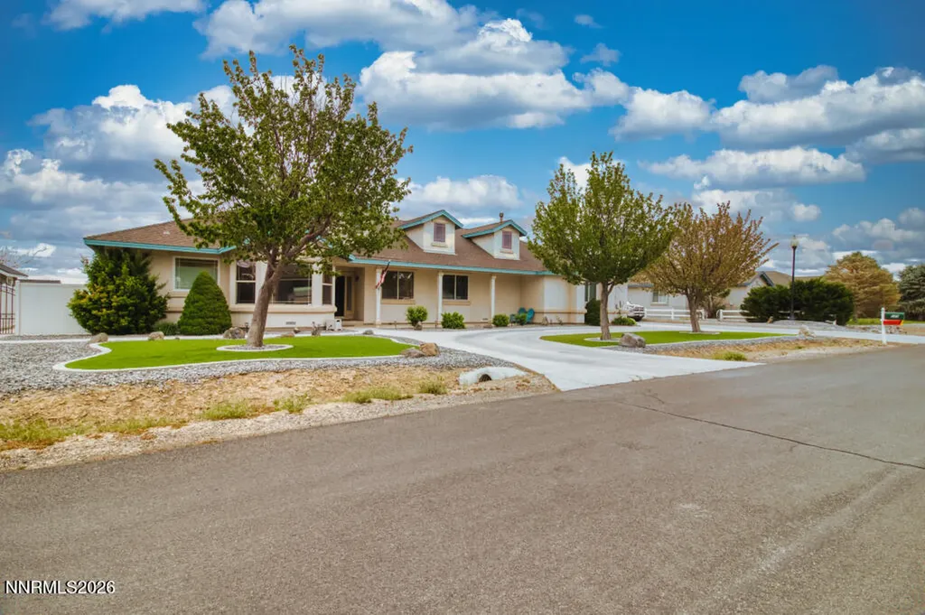 649 Saddle Horn Fernley NV 89408