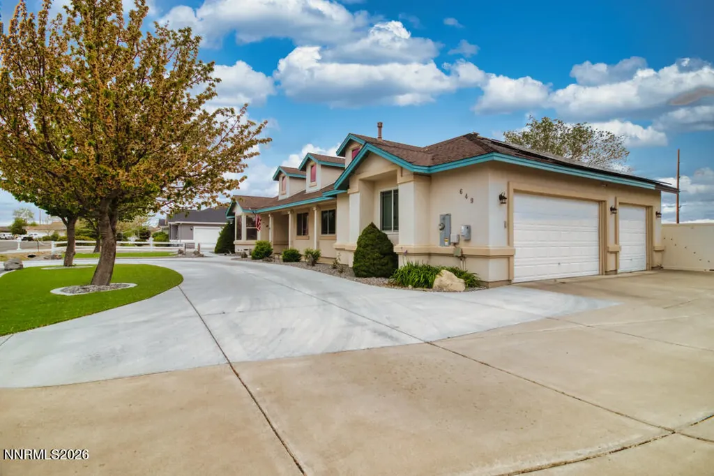 649 Saddle Horn Fernley NV 89408