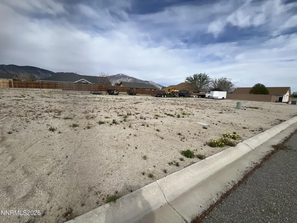 255 Sage Hawthorne NV 89415