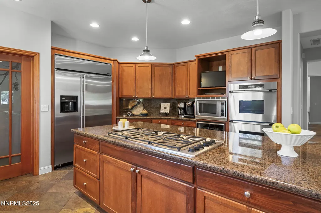 1203 Kachina Reno NV 89511