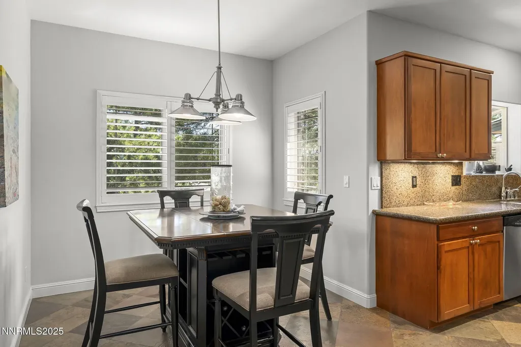 1203 Kachina Reno NV 89511