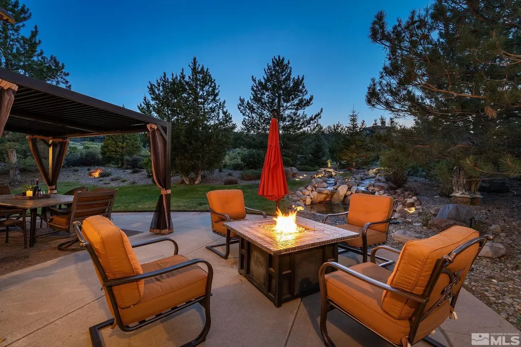 1203 Kachina Reno NV 89511
