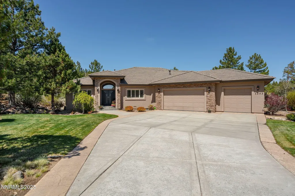 1203 Kachina Reno NV 89511