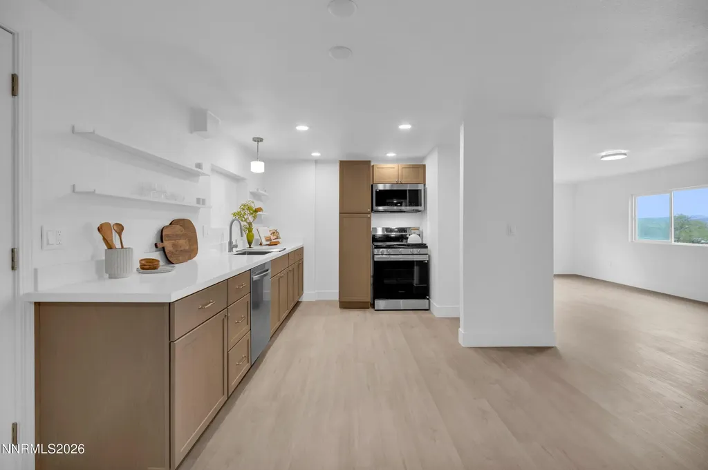 5257 Flintstone Sun Valley NV 89433