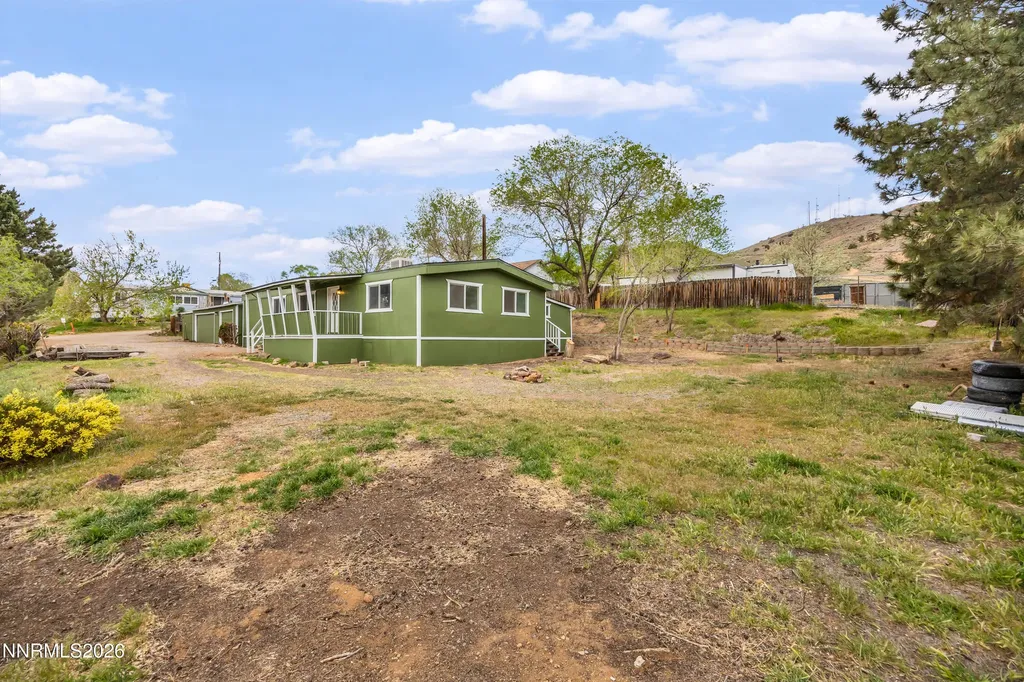 5257 Flintstone Sun Valley NV 89433