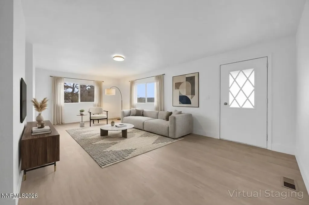 5257 Flintstone Sun Valley NV 89433