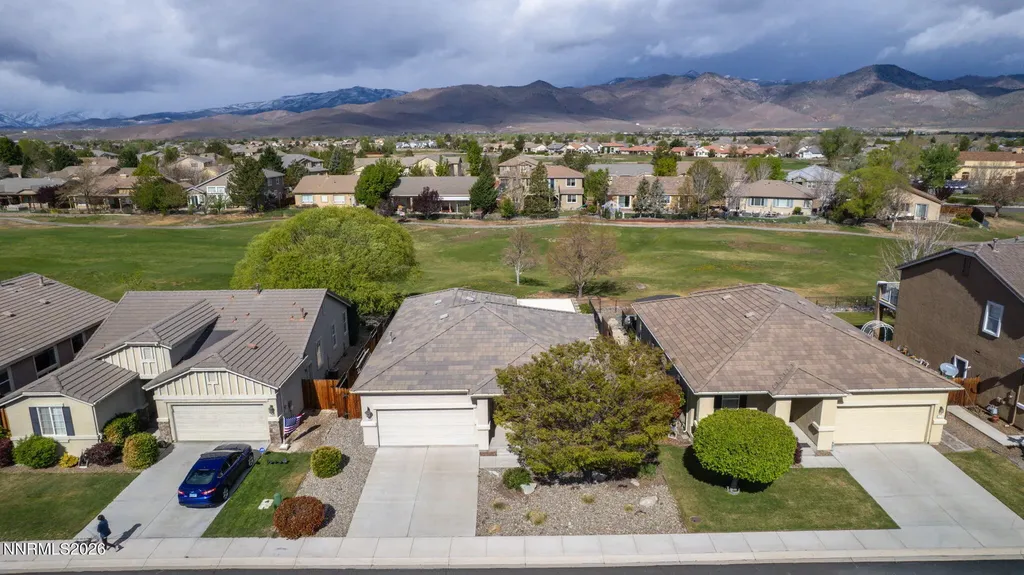 916 Lakeview Dayton NV 89403