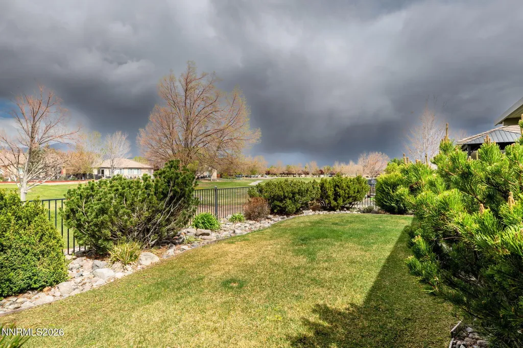 916 Lakeview Dayton NV 89403