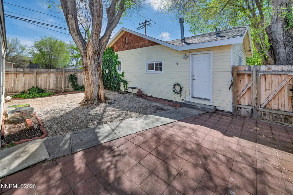 1702 Stewart Carson City NV 89706