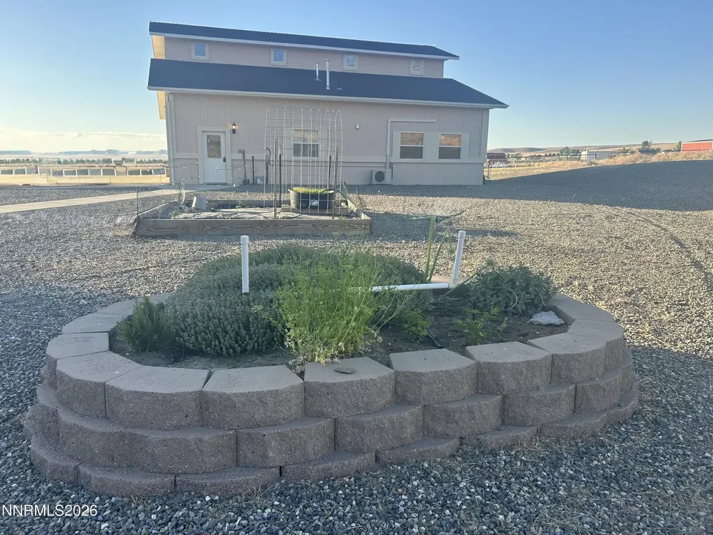 10805 Spur Winnemucca NV 89445